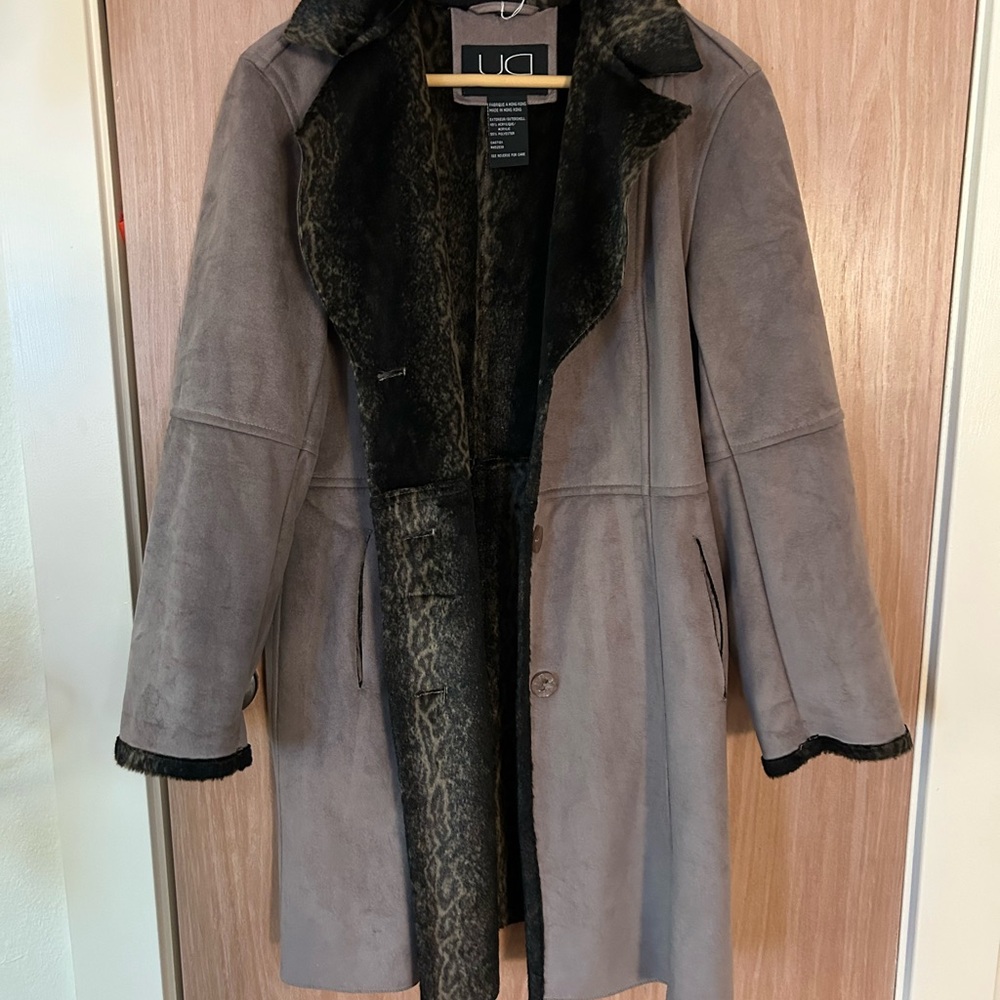Elegant Women's Gray Coat